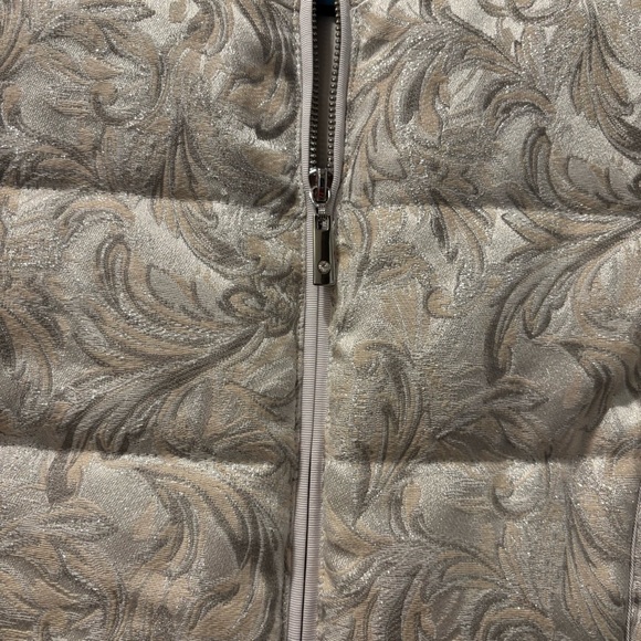 White House Black Market Vest - Picture 4 of 7